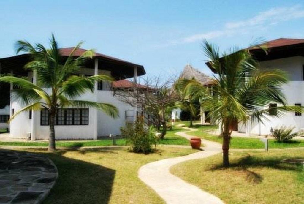Garoda Resort Малинди Экстерьер фото