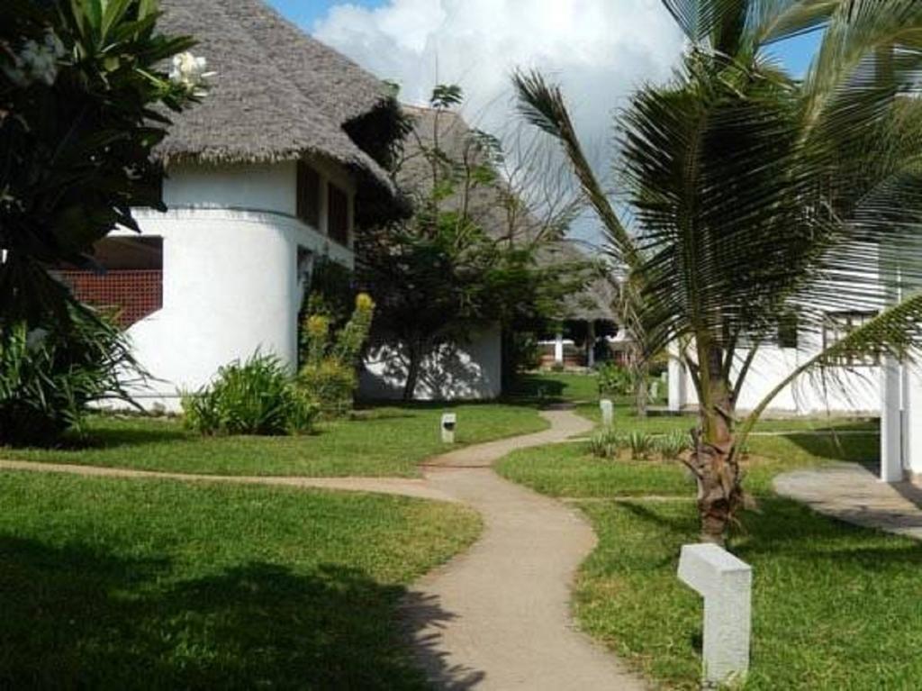 Garoda Resort Малинди Экстерьер фото